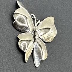 Vintage Butterfly Brooch Pin J44H