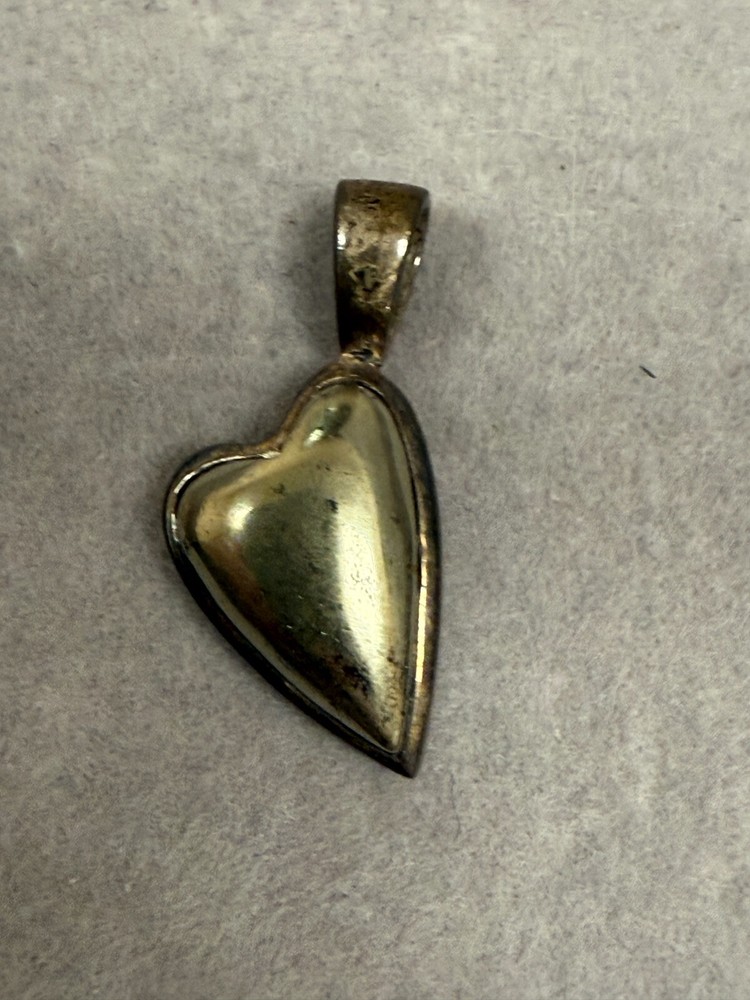 Vintage Heart Women’s Classic Hematite Sterling Retro 3908
