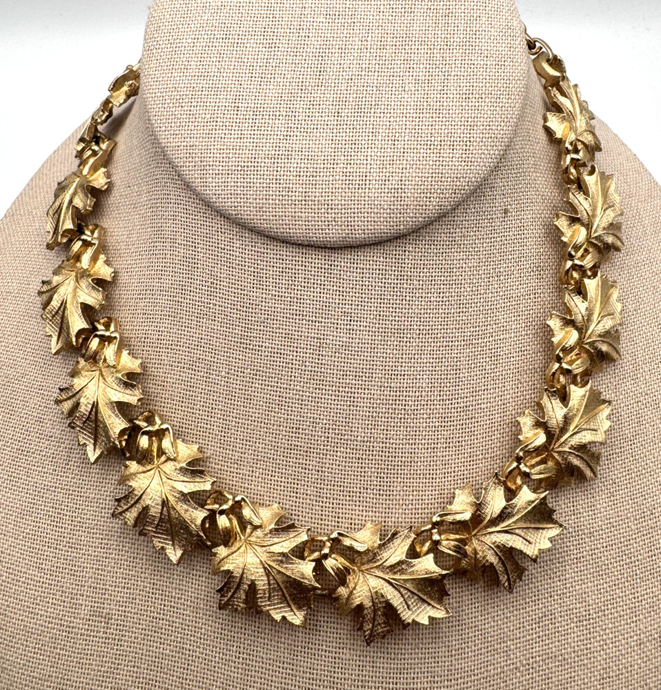 Vintage Lisner Necklace Maple Leaf Botanical Autumn Statement Chunky