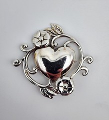 Jezlaine Vintage Sterling Silver Heart & Floral Brooch Pin