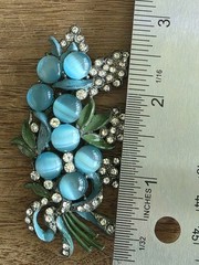 Stunning Vintage Pot Metal 1930s Lucite Faux Moonstone And Rhinestones Brooch