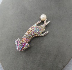 Vtg AB Rhinestone Hand Brooch Red Tone Faceted Silver Tone Base Metal Faux Pearl