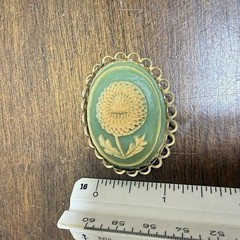 Vintage Retro Gold Tone Carved Green & Ivory Celluloid Flower Cameo Brooch