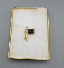 Rhinestone American Flag Brooch Gold Tone – Pin – USED