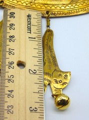 RARE Vintage Signed THAILAND Etched BRASS Collar Necklace ~ KITTY CATS W/ BELLS