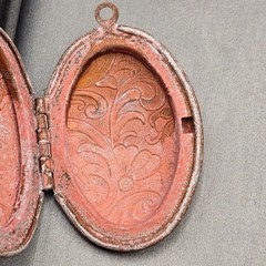 VTG Floral Engraved Oval Locket Pendant 1 5/8″ Copper Alloy Art Nouveau Revival