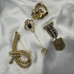 Three Mixed Vtg Gold Toned Brooches and One Pon.See pics.