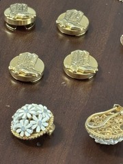 Vintage Estate Lot Of 30 Pieces Of Fashion Jewelry UNTESTED SEE DESCRIPTION