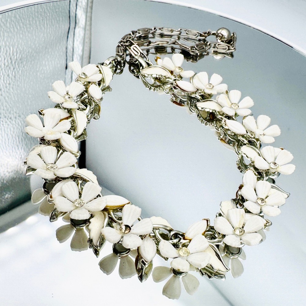Vintage Lisner White Flower Rhinestone Choker Necklace Silver Tone 16.5″