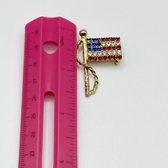 Vintage American USA Flag Brooch Rhinestone Gold Tone Patriotic 1.5” READ