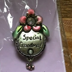 Estate Pink Flower w Rhinestone Center SPECIAL GRANDMA Happy Mother’s Day Pin