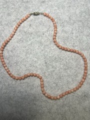 Vintage Small 4.7mm Salmon Angel Skin Coral Beaded Necklace 12.3g 16”