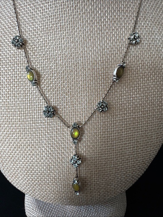 VTG 1928 Jewelry Co. Y-Necklace Olivinee Green Cabochon Rhinestone Flower Lariat