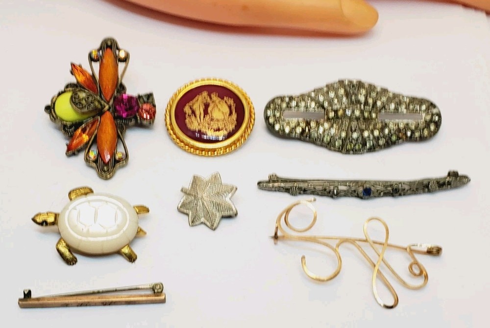 Vintage Brooch Estate Jewelry Brooch Lot For Repair!(26)