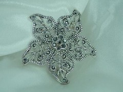Vintage 80’s Silver Tone Sparkling Jet Hematite Rhinestone Flower Brooch 595jl0