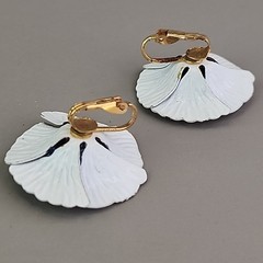 Vintage Enamel Flower Set Brooch Clip On Earrings Navy Blue White Anemone