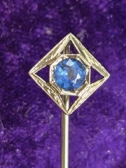 18K & 14K White Gold Antique Art Deco Sapphire Stick Pin