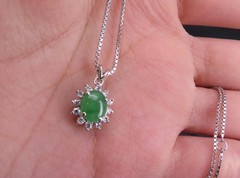 Vintage 1.13ct Natural Green Jadeite Jade 0.26ct Diamond Platinum Necklace