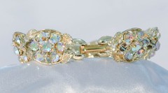 Stunning Vintage BSK Gold tone leaf and Aurora Borealis cluster stone bracelet