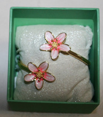 Gold tone metal hand painted pink Flowers open bracelet. Adjustable size.NIB