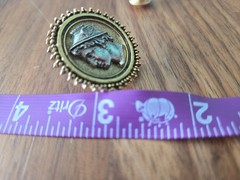 Vntg Arthur Pepper Signed Aries/Hermes/Mercury Cameo Style Pin Approx 1″ Diam