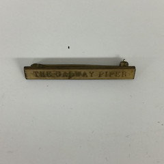 Vintage gold pin / brooch – the galway piper 1/20 12K G.F