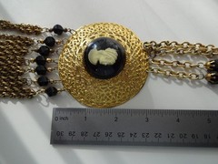 Vtg 60’s Huge Runway Cameo Pendant Necklace Gold Tone Cabochon W Tassel Chain