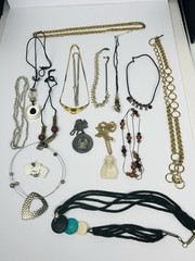 ✨VTG Lot Of 18 Vintage Necklaces & Belt, Chains, Gold silver Tone Varies Styles