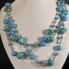 Vintage 3 tier Wired Molded Plastic Bead Necklace Teal Turquoise Blue