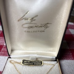 Lady Coventry 12 kt gold filled Jade pendant and screw earrings in original box