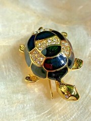 4.5”CM GOLD TONE BLACK ENAMEL & CRYSTALS TURTLE BROOCH