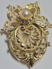 Vintage Angel Brooch Signed Jane Davis 1999 Angels of Love Gold Tone Art Nouveau