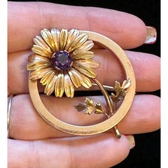 1940’s Retro 14kt Solid Gold & Amethyst Daisy Flower Circle Pin 14 grams