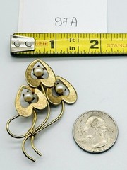 Vtg Unmarked Modernist Heart Flower Pearl Gold Tone Brooch Pin