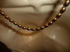 #37 vtg costume NECKLACE gold tone beads strung on chain