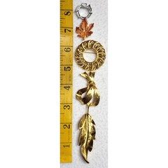 All Signed Brooches 5 Pc Lot Leaves Wreath Circle Napier JJ Gerry’s Goldtone