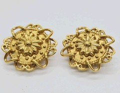 Gontie Flower Earrings Gold Tone Clip On Floral Onate Design Vintage Rare 1 in