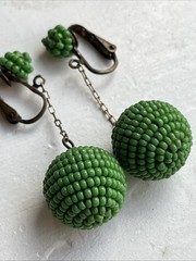 Vintage Green Glass Seed Bead Dangle Drop Clip On Earrings Go Go Style 2”