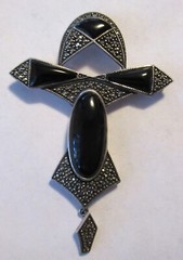 BIG STERLING 3 1/8 INCHES ART DECO BROOCH, SIGNED, MARCASITES & ONYX