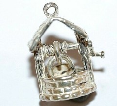 Vintage MOVING Sterling Silver Wishing Well Bracelet Charm 4.2g