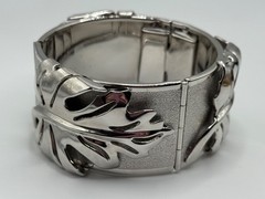 Vintage Whiting & Davis Bangle Bracelet Silver Tone Leaf Design Hinged READ