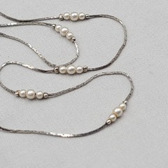 Vintage Serpentine Station Chain Necklace Silver tone White Bead 28″