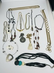 ✨VTG Lot Of 18 Vintage Necklaces & Belt, Chains, Gold silver Tone Varies Styles