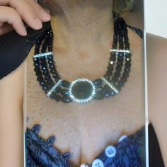 🔥Very Classy 🔥TripleBlackGlassBead Strand W/ 🔥Gorgeous Centerpiece🔥