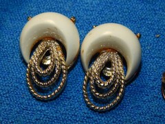 Vintage Costume Jewelry Lot EARRINGS 14 pairs + 3 unmatched
