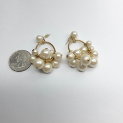Off White Faux Pearl Beaded Gold Tone Metal Oval Hoop Pierced Earrings Vintage