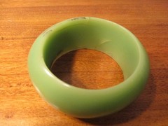 Vintage Lucite Acrylic Bangle Bracelet. Green. Brown Irregular Veins. 2.5 in.ID