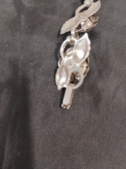 Vintage Silver Toned Link Bracelet with 6 3D Roses And Crystals 7 1/2″ Inches