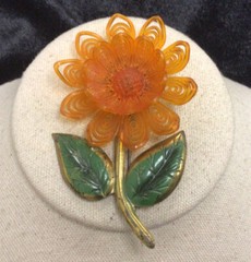 Antique Gold Tone Costume Large Orange Plastic Floral Enameled Leaves Pin MM897