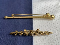 Vtg Brooch Lot DoneGal Barlow Napier Sarah Cov Avon Scatter Pins Costume Jewelry
